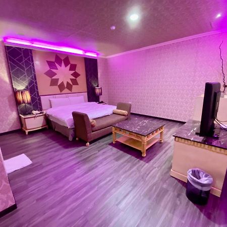 Pingtung Huang Xing Motel מראה חיצוני תמונה