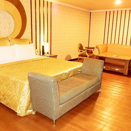 Pingtung Huang Xing Motel מראה חיצוני תמונה