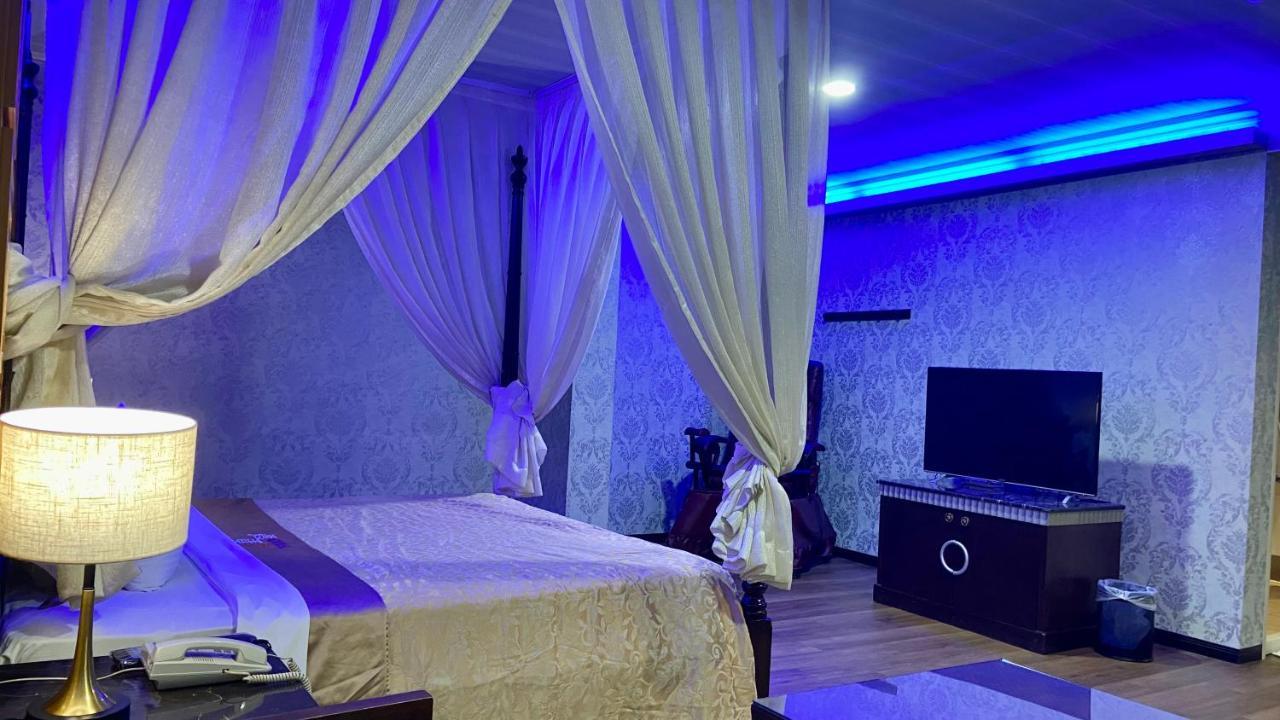Pingtung Huang Xing Motel מראה חיצוני תמונה