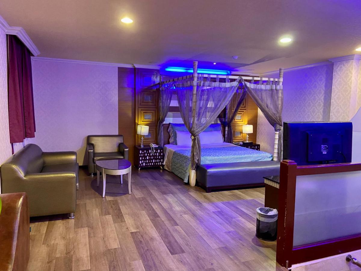 Pingtung Huang Xing Motel מראה חיצוני תמונה