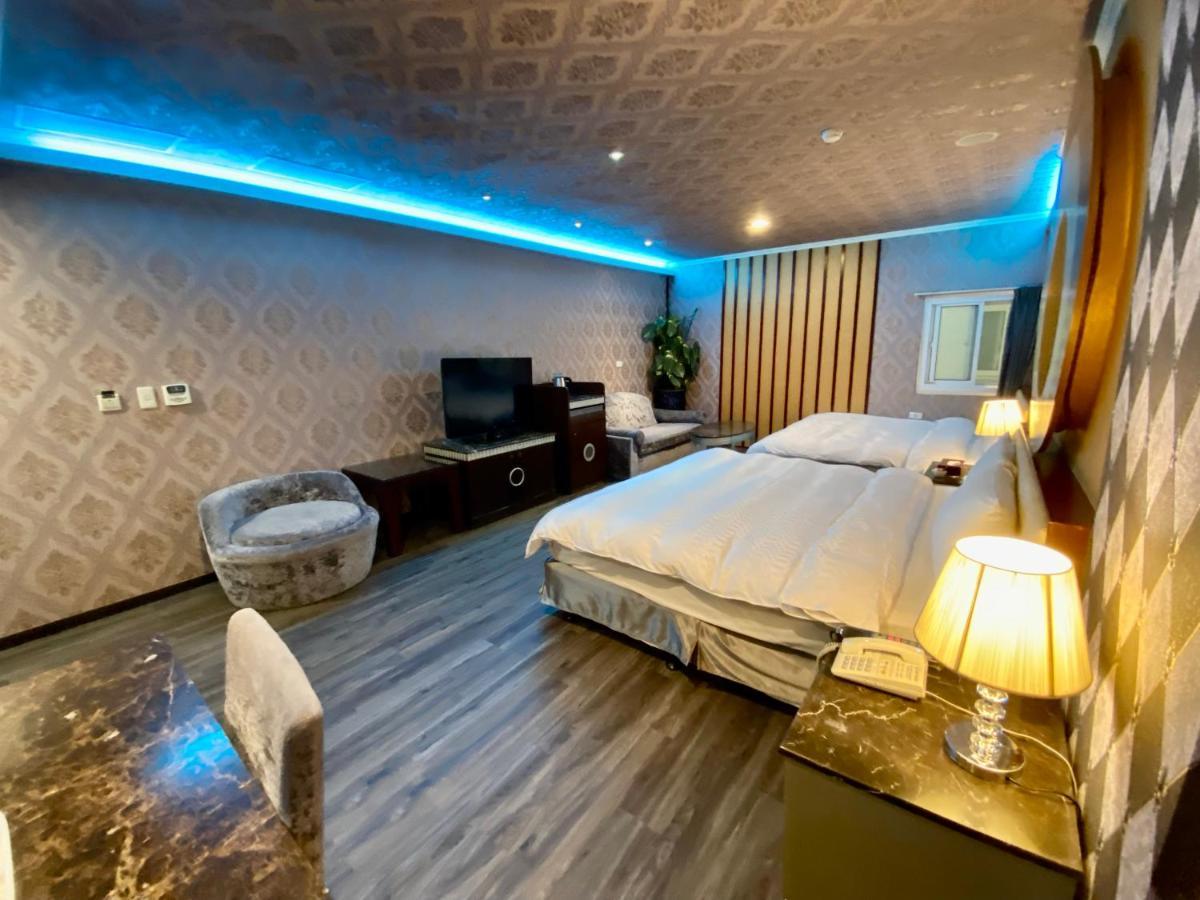 Pingtung Huang Xing Motel מראה חיצוני תמונה