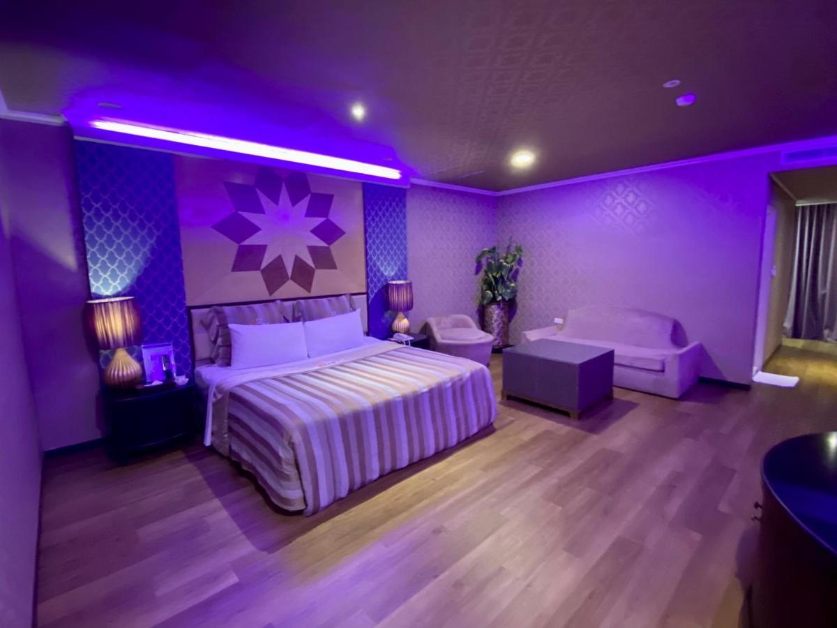 Pingtung Huang Xing Motel מראה חיצוני תמונה