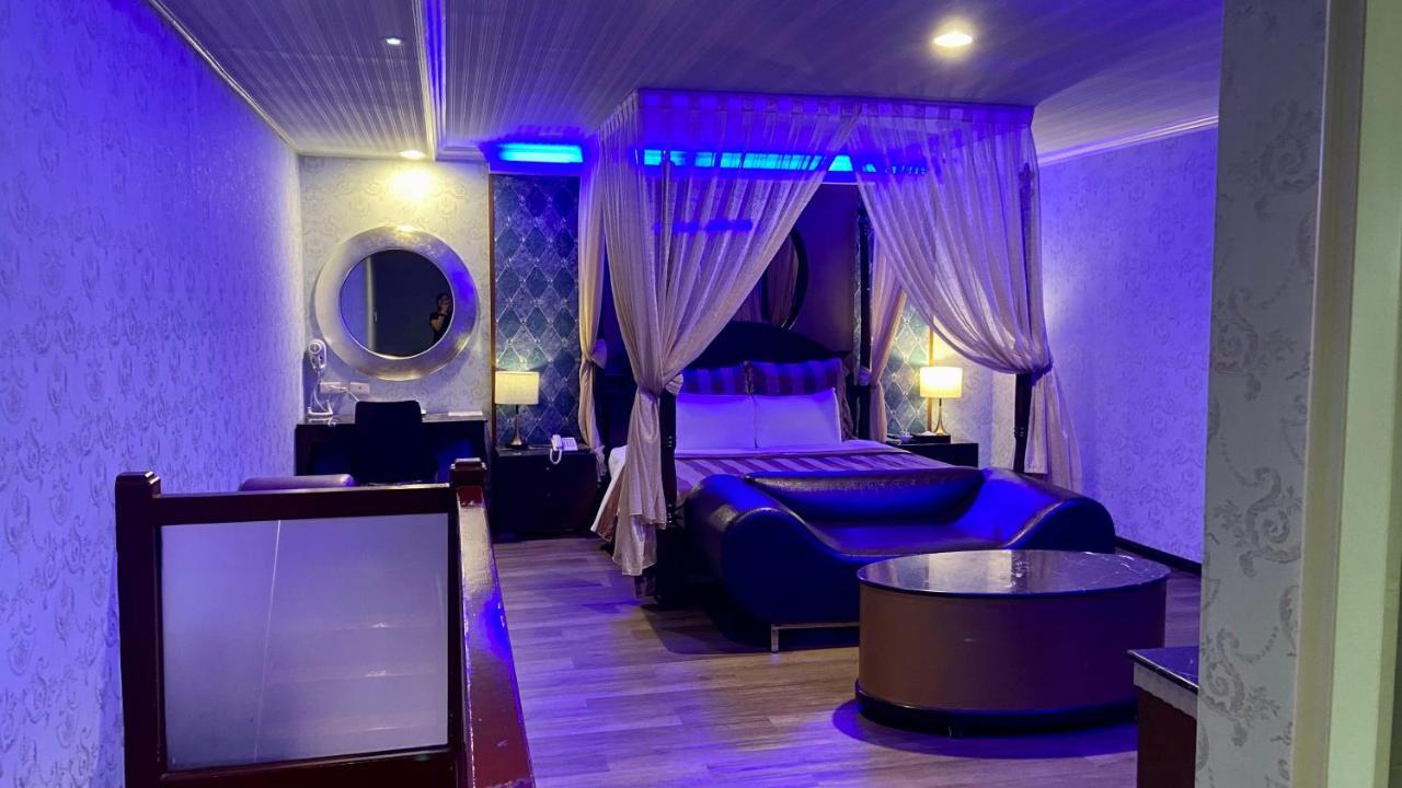 Pingtung Huang Xing Motel מראה חיצוני תמונה