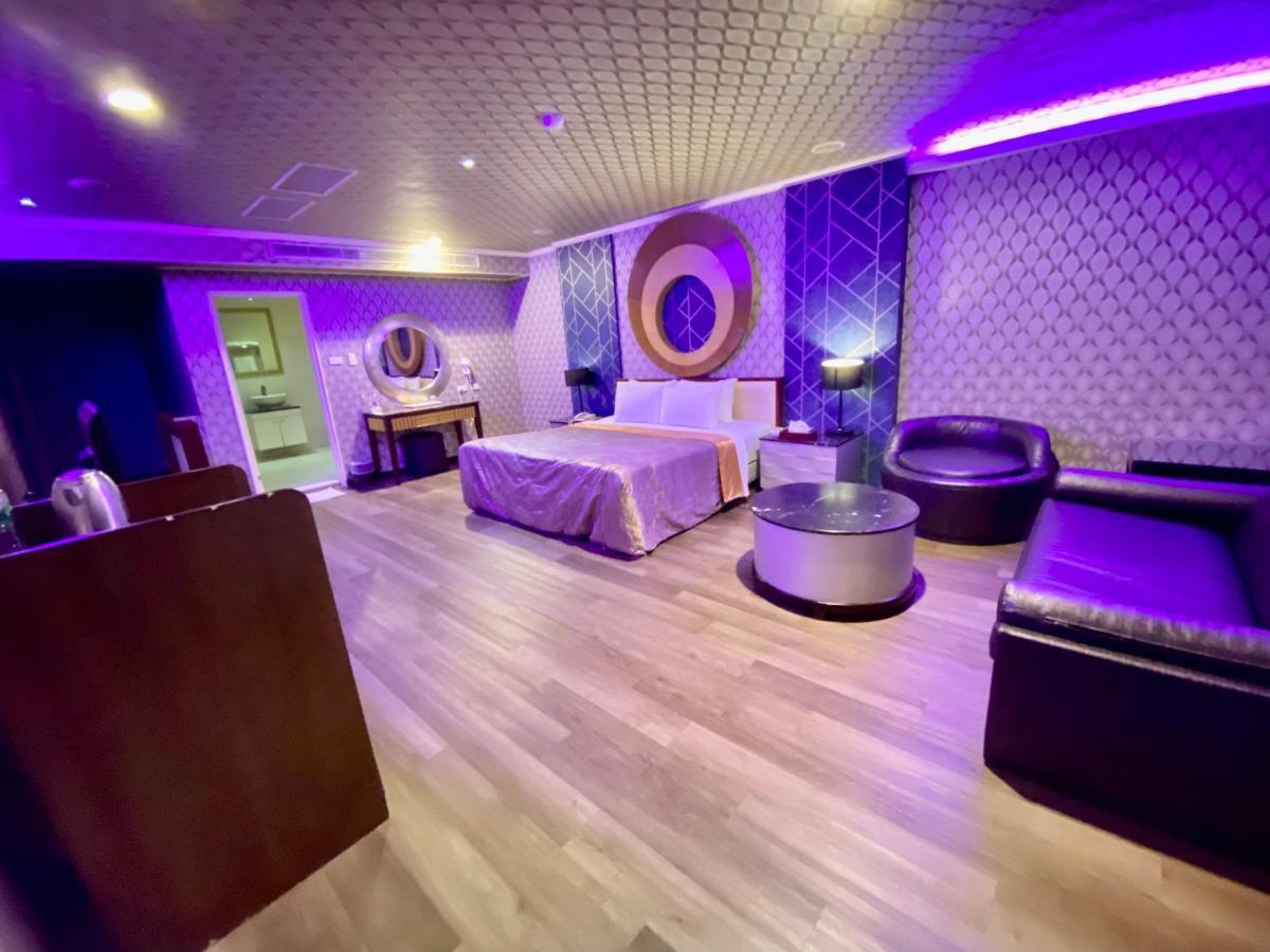 Pingtung Huang Xing Motel מראה חיצוני תמונה