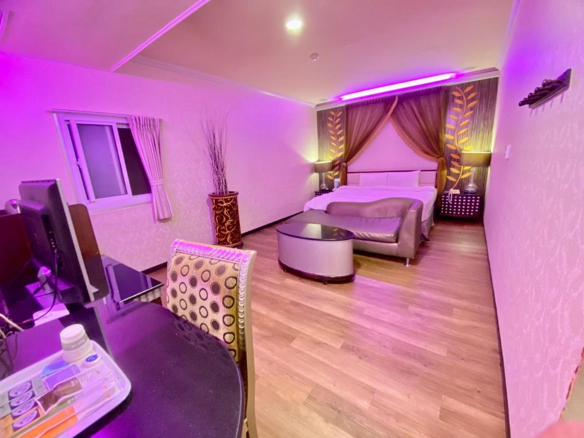 Pingtung Huang Xing Motel מראה חיצוני תמונה