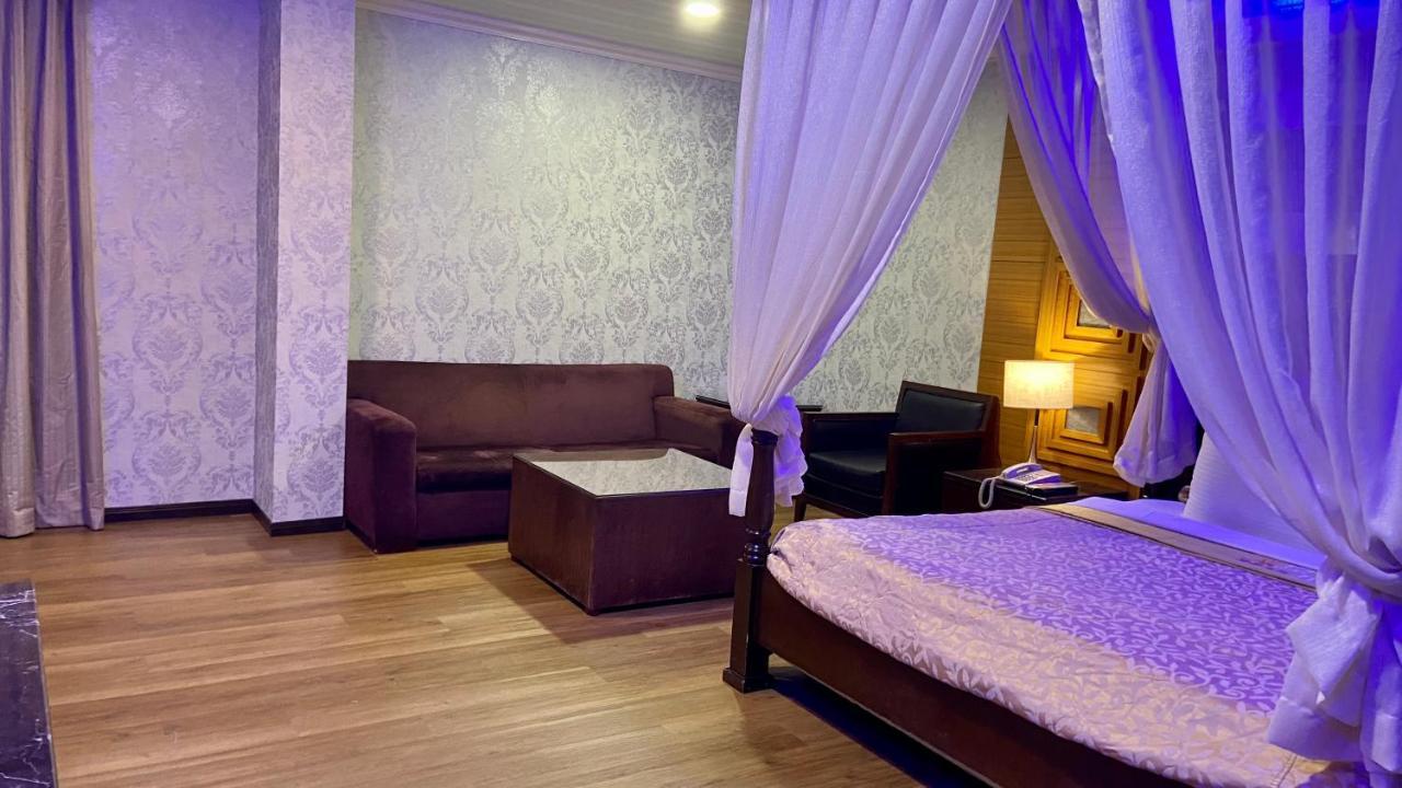 Pingtung Huang Xing Motel מראה חיצוני תמונה