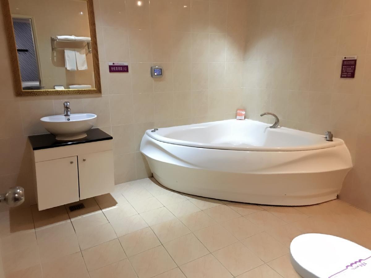 Pingtung Huang Xing Motel מראה חיצוני תמונה